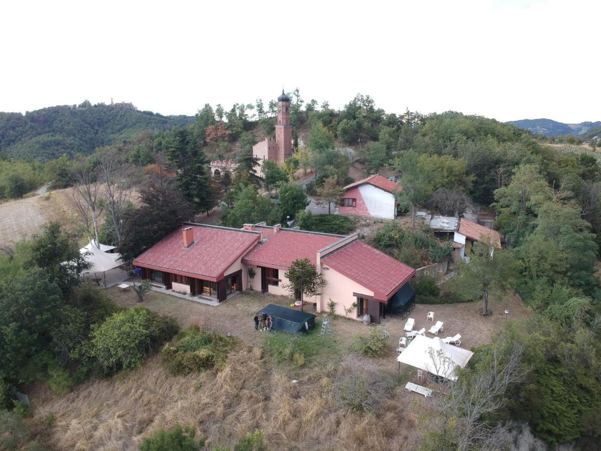 Oasi Di Mastarone - Il Vino E Le Rose Villa Momperone Luaran gambar