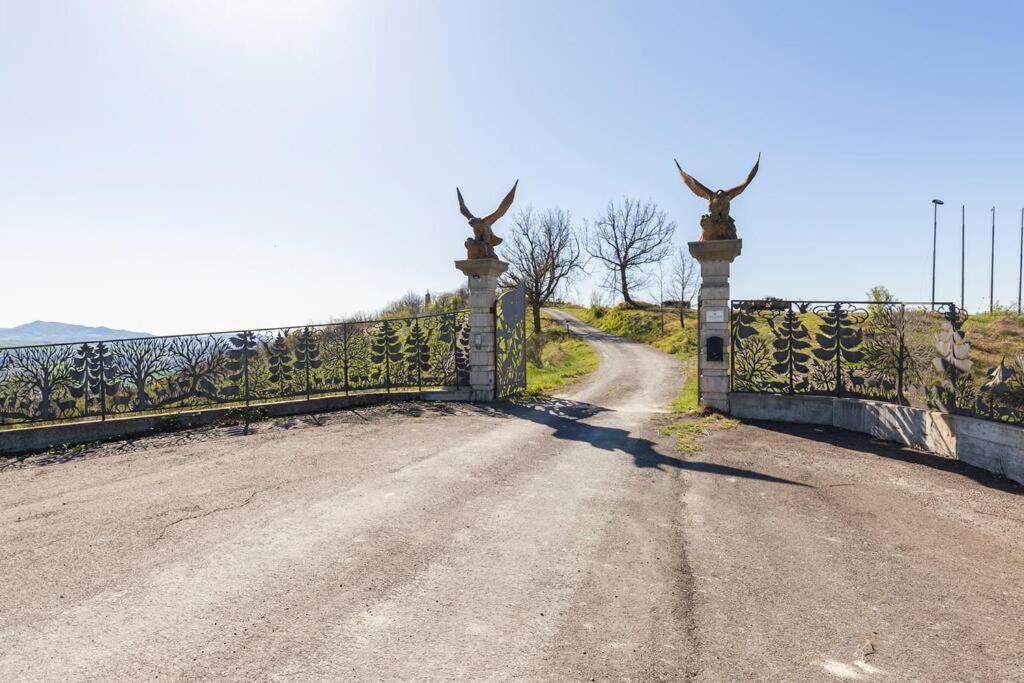 Oasi Di Mastarone - Il Vino E Le Rose Villa Momperone Luaran gambar