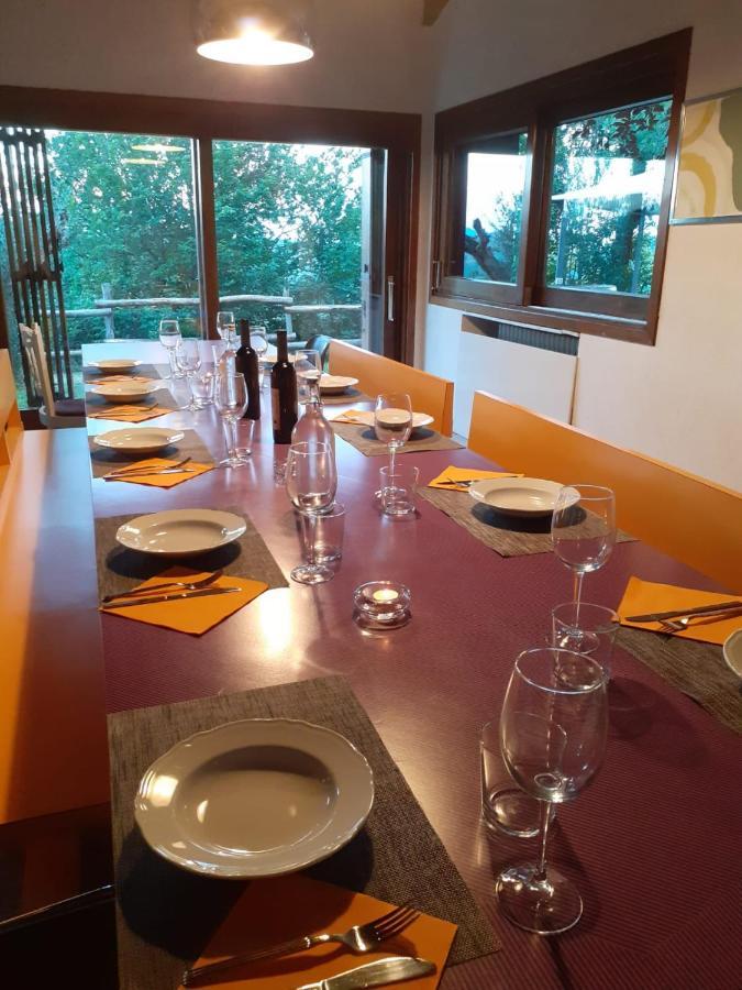 Oasi Di Mastarone - Il Vino E Le Rose Villa Momperone Luaran gambar