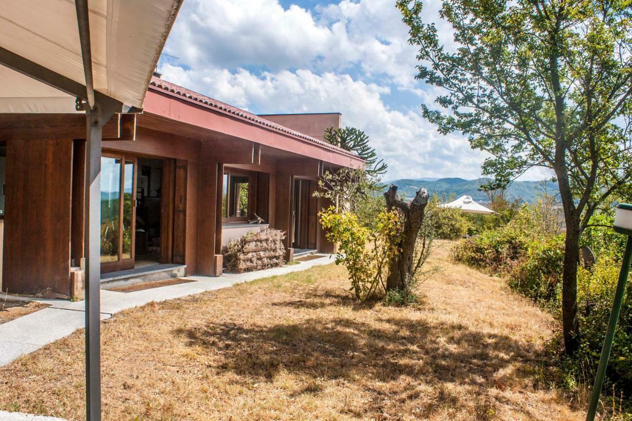 Oasi Di Mastarone - Il Vino E Le Rose Villa Momperone Luaran gambar